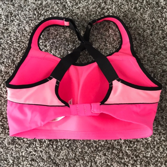 Victoria’s Secret VSX Sports Bra - Picture 2 of 3